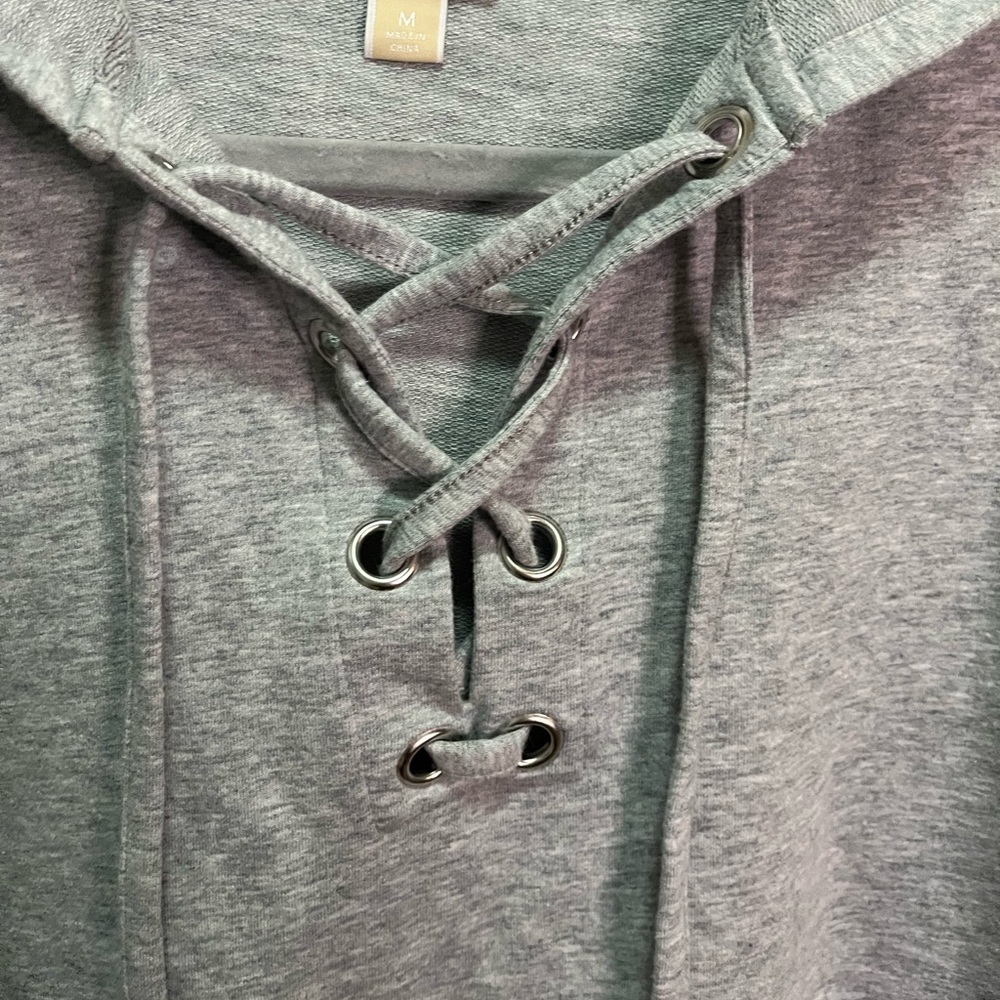 Michael Kors Gray Criss Cross Tie Hooded Pullover Size M - Picture 3 of 6